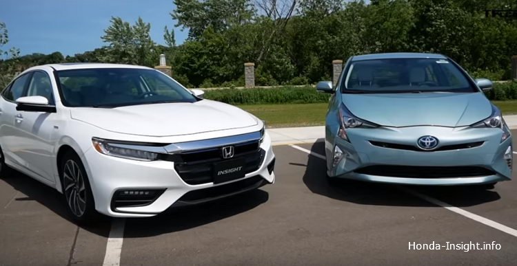 Honda Insight 3 (2019 модельный год) Vs Toyota Prius 4 (2018 модельный год)