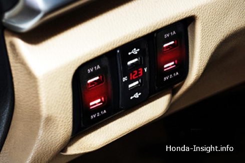 USB зарядное устройство на панель Honda Insight